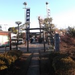 静かなたたずまいの神明神社風景